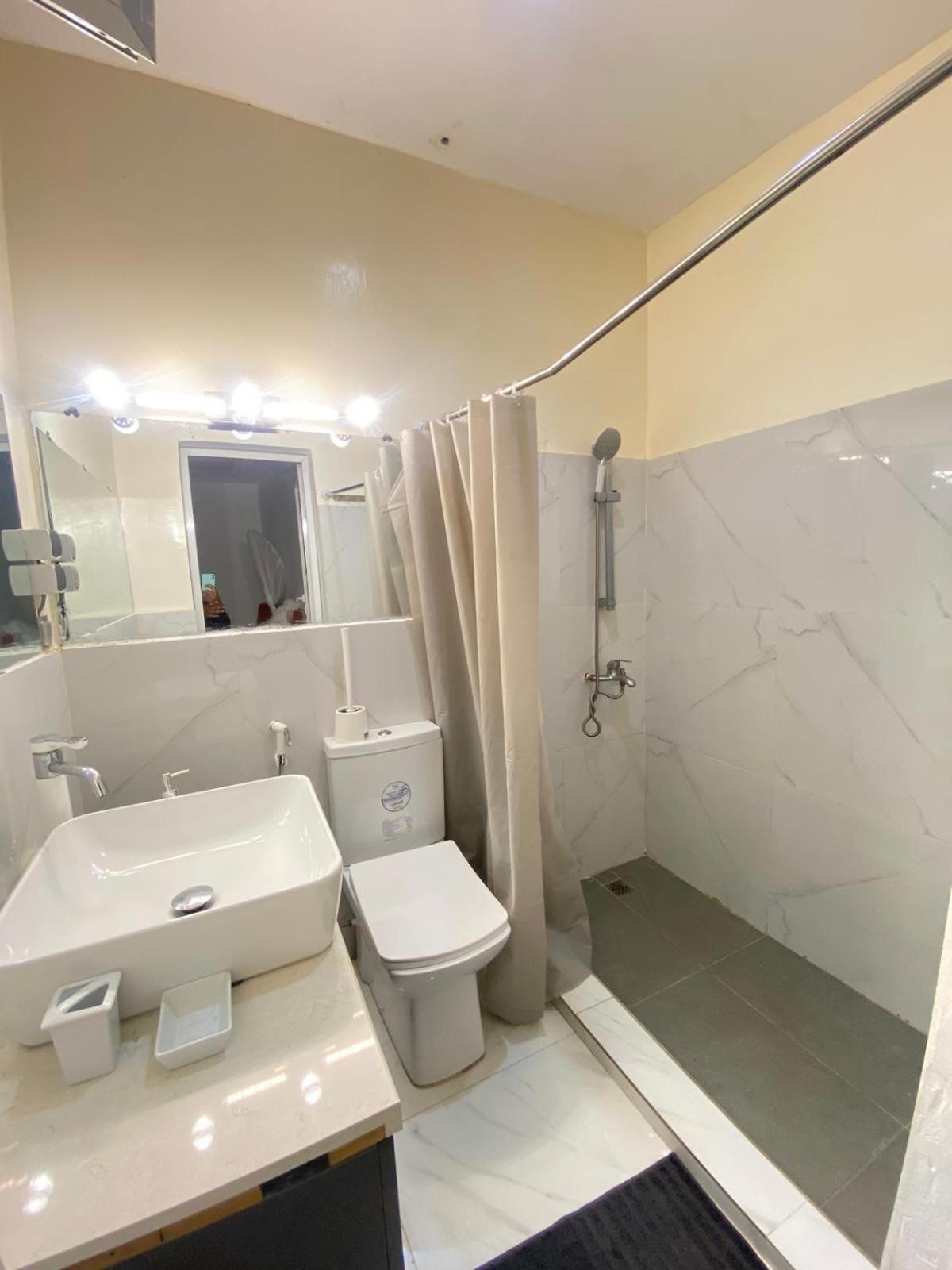 Appartement Luxe Idealement Situe A Dakar Exteriör bild